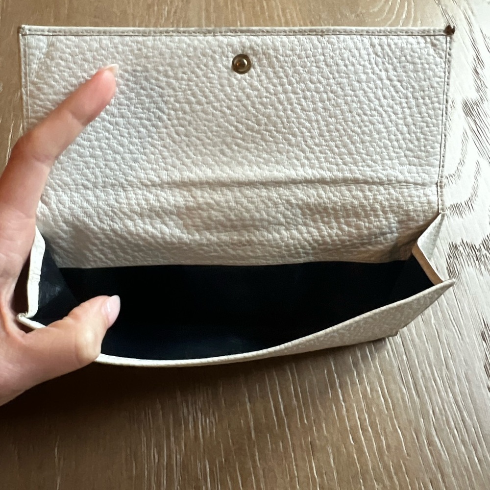 Authentic Gucci Wallet - image 3